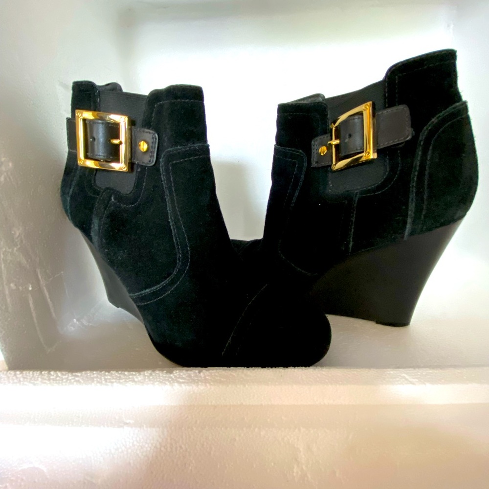 Tory Burch black suede wedge ankle boot-size 9